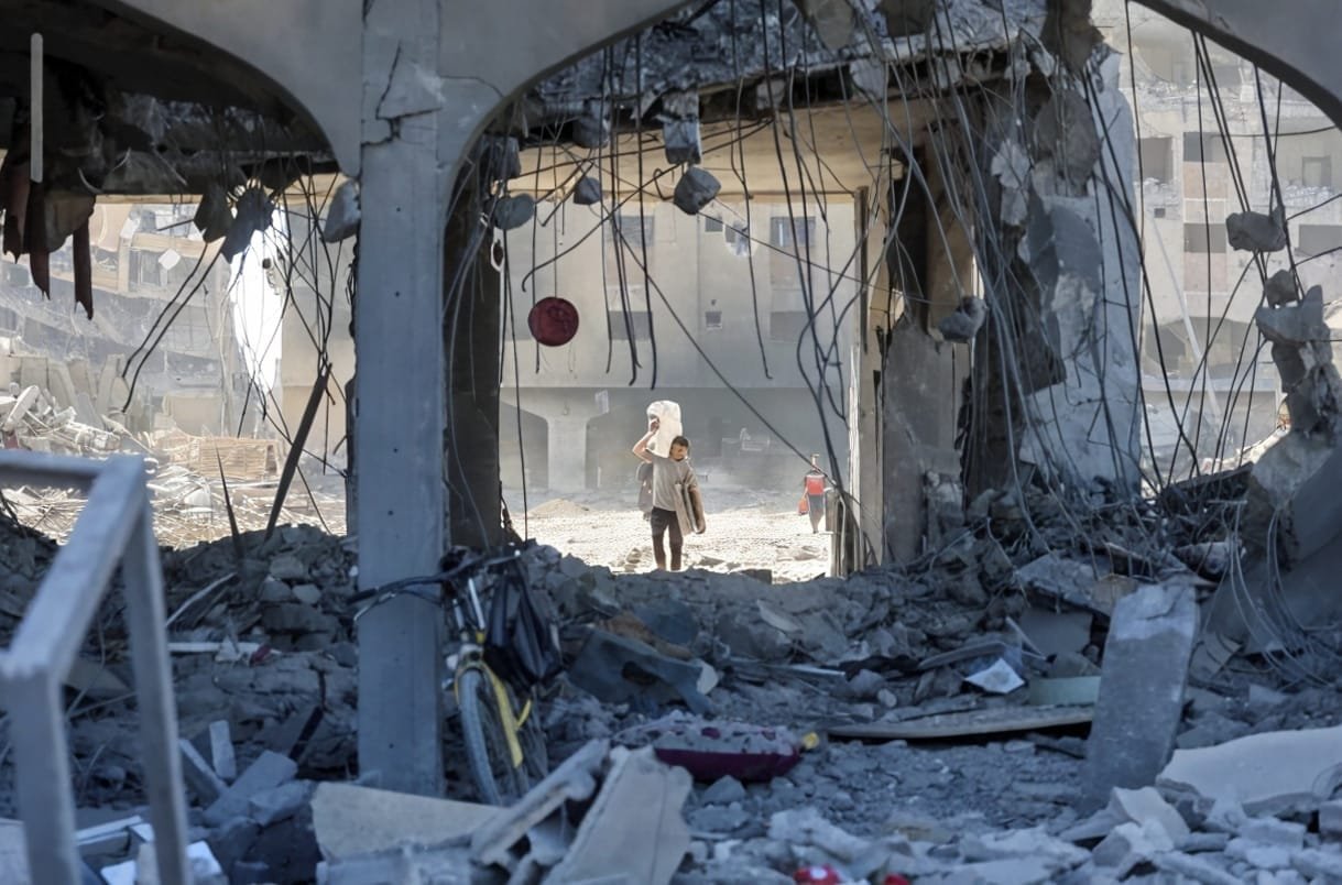 انسانية انتقائية: حين تتحول حماية المدنيين الى تقنية لادارة الموت