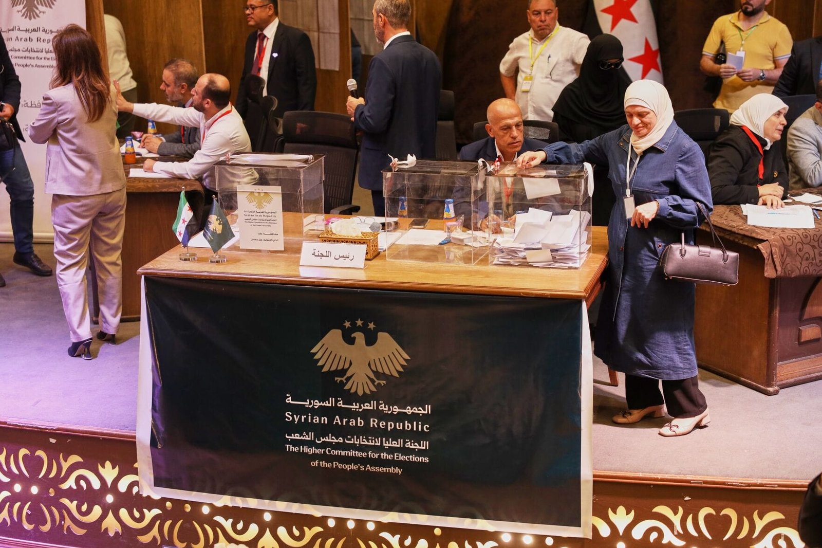 سوريا بين برلمان الانتقال وتحديات الأقليات: من يعطل الاستقرار؟