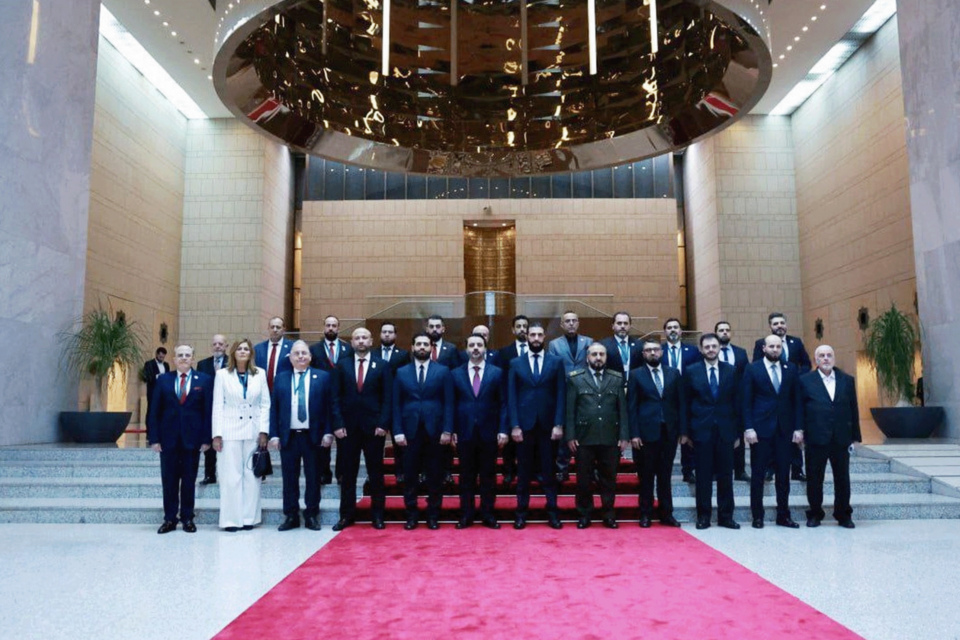 هل تنجح النخبة الجديدة في كسر إرث السلطة القديمة؟