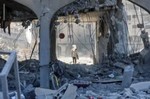 انسانية انتقائية: حين تتحول حماية المدنيين الى تقنية لادارة الموت